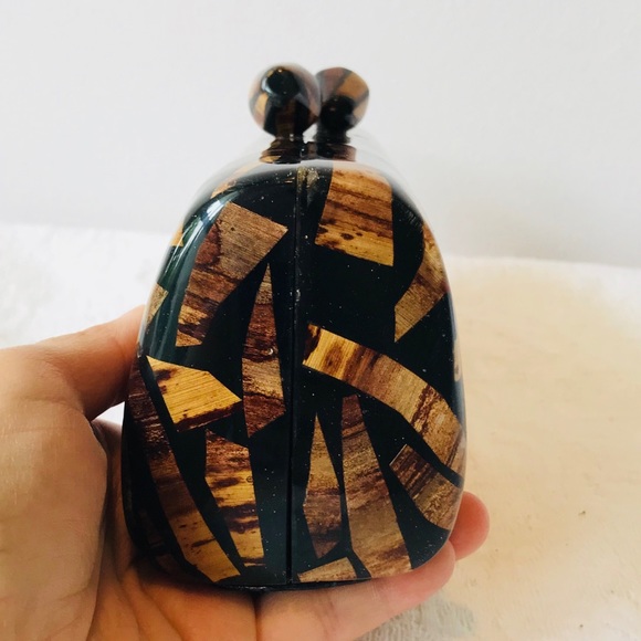 Beautiful Lacquer Clutch**Work of Art!!!! - Picture 4 of 7